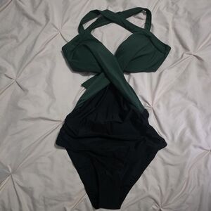 Cupshe Green and Black One-Piece Swimsuit